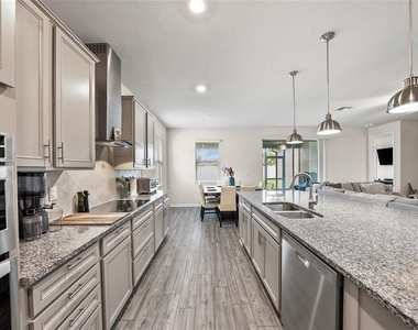 10913 Green Harvest Drive - Photo Thumbnail 17