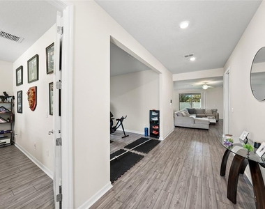 10913 Green Harvest Drive - Photo Thumbnail 5