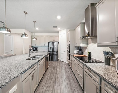 10913 Green Harvest Drive - Photo Thumbnail 16