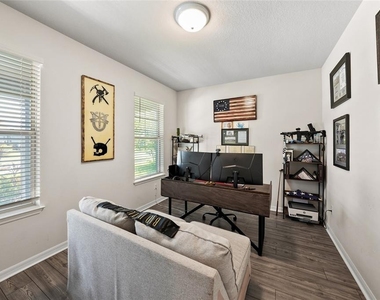 10913 Green Harvest Drive - Photo Thumbnail 6