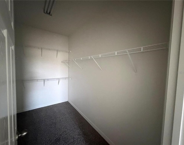 6344 Camino Drive - Photo Thumbnail 7