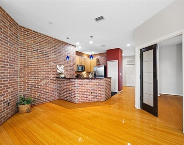 10409 Crimson Park Lane - Photo Thumbnail 9