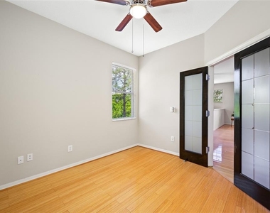 10409 Crimson Park Lane - Photo Thumbnail 18