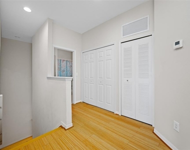 10409 Crimson Park Lane - Photo Thumbnail 19