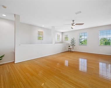 10409 Crimson Park Lane - Photo Thumbnail 5