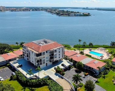 6218 Palma Del Mar Boulevard S - Photo Thumbnail 1