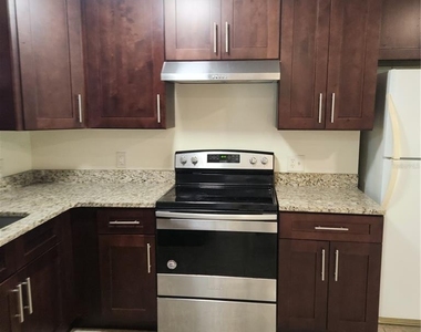 1317 Eagleview Drive - Photo Thumbnail 2