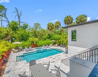 2623 S Parkview Street - Photo Thumbnail 12
