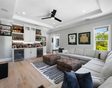 2623 S Parkview Street - Photo Thumbnail 14