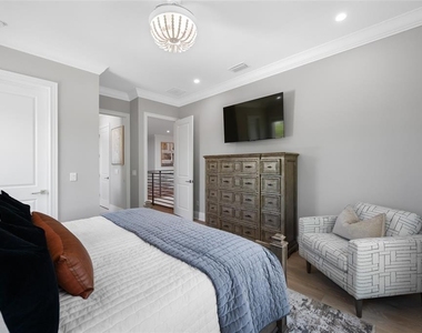 2623 S Parkview Street - Photo Thumbnail 38
