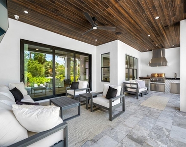 2623 S Parkview Street - Photo Thumbnail 2