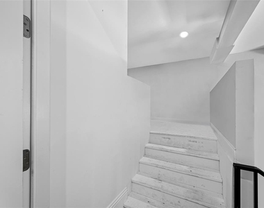 2623 S Parkview Street - Photo Thumbnail 10