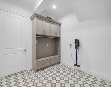 2623 S Parkview Street - Photo Thumbnail 11