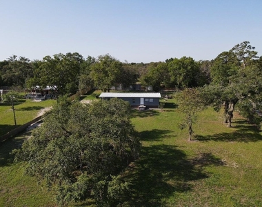 17524 Medley Avenue - Photo Thumbnail 2