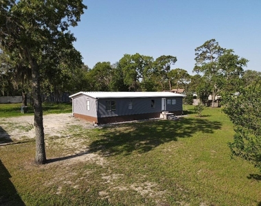 17524 Medley Avenue - Photo Thumbnail 3