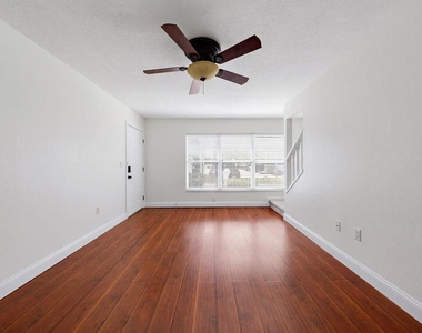 2152 Gulf View Boulevard - Photo Thumbnail 8