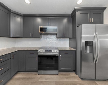4030 Fieldgreen Place - Photo Thumbnail 17