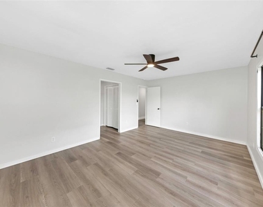 4030 Fieldgreen Place - Photo Thumbnail 21