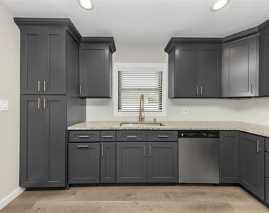 4030 Fieldgreen Place - Photo Thumbnail 15