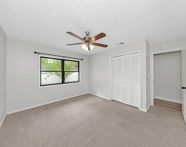 4030 Fieldgreen Place - Photo Thumbnail 31