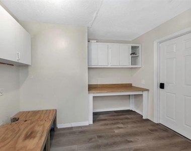 4030 Fieldgreen Place - Photo Thumbnail 44