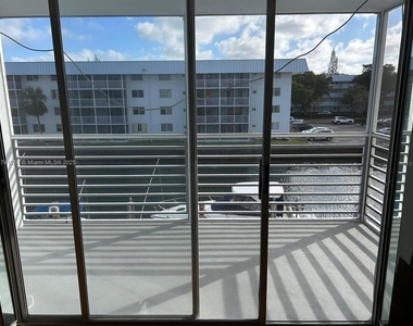 3750 Ne 170th Street - Photo Thumbnail 10