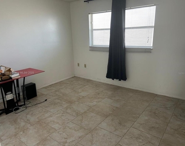 3750 Ne 170th Street - Photo Thumbnail 13