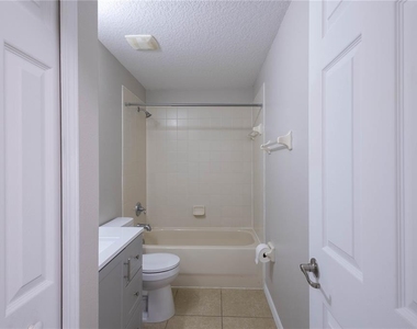 10956 Brickside Court - Photo Thumbnail 29