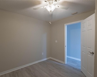 10956 Brickside Court - Photo Thumbnail 28