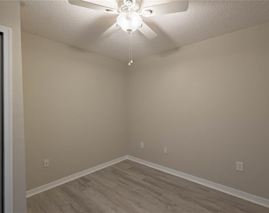 10956 Brickside Court - Photo Thumbnail 27