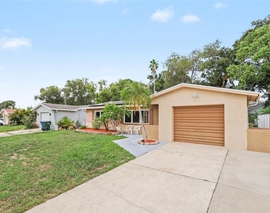 1520 Simmons Drive - Photo Thumbnail 1