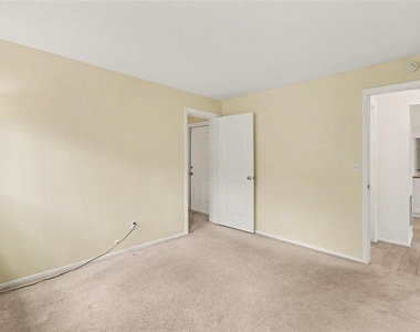 1520 Simmons Drive - Photo Thumbnail 10