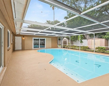 1520 Simmons Drive - Photo Thumbnail 3