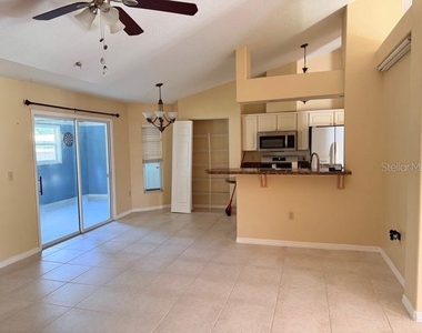12721 N Ola Avenue - Photo Thumbnail 6