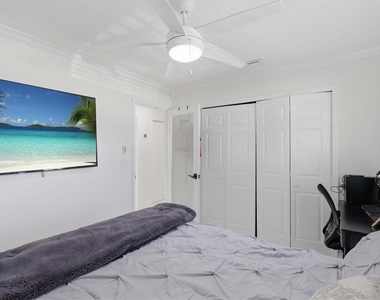 6611 N Hale Avenue - Photo Thumbnail 29