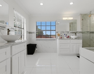 6611 N Hale Avenue - Photo Thumbnail 20