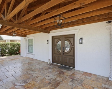 6611 N Hale Avenue - Photo Thumbnail 5