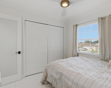 6611 N Hale Avenue - Photo Thumbnail 26