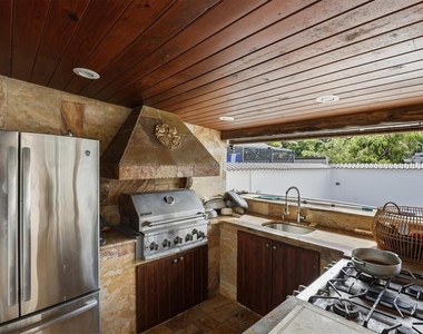 6611 N Hale Avenue - Photo Thumbnail 34