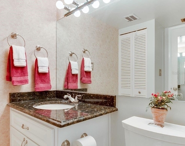 4725 Cove Circle - Photo Thumbnail 6