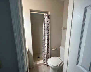 2143 Fox Chase Boulevard - Photo Thumbnail 23