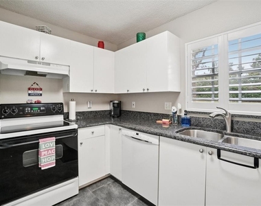 2243 Andover Circle - Photo Thumbnail 12