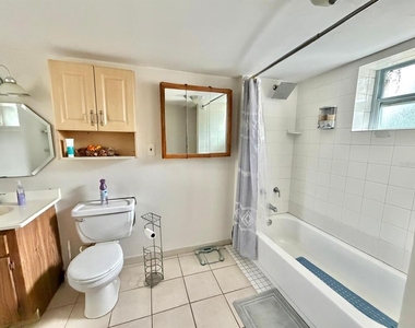 7215 James Street - Photo Thumbnail 10
