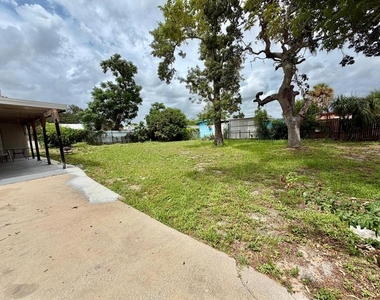 7215 James Street - Photo Thumbnail 2