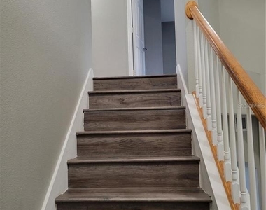 7215 Colonial Lake Drive - Photo Thumbnail 13