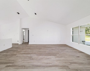 7536 Sw 129th Place - Photo Thumbnail 8
