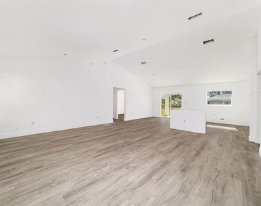 7536 Sw 129th Place - Photo Thumbnail 6