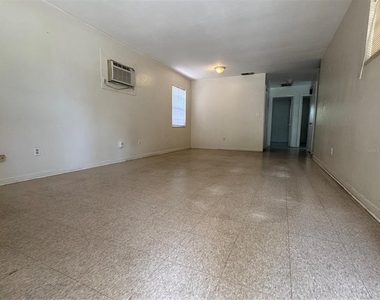 1421 Noble Place - Photo Thumbnail 3