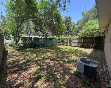1421 Noble Place - Photo Thumbnail 2