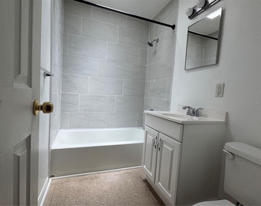1421 Noble Place - Photo Thumbnail 10